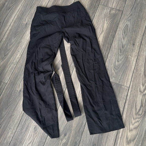 Emporio Armani women’s black
Wool wrap belt pants - Picture 5 of 9